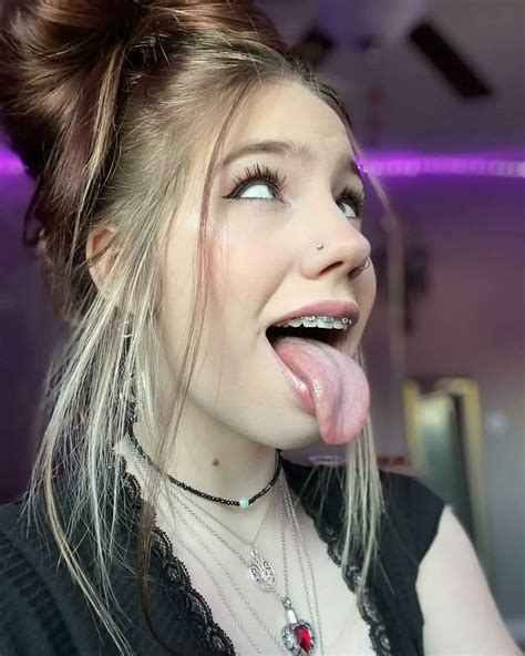 petite ahegao|Ahegao.